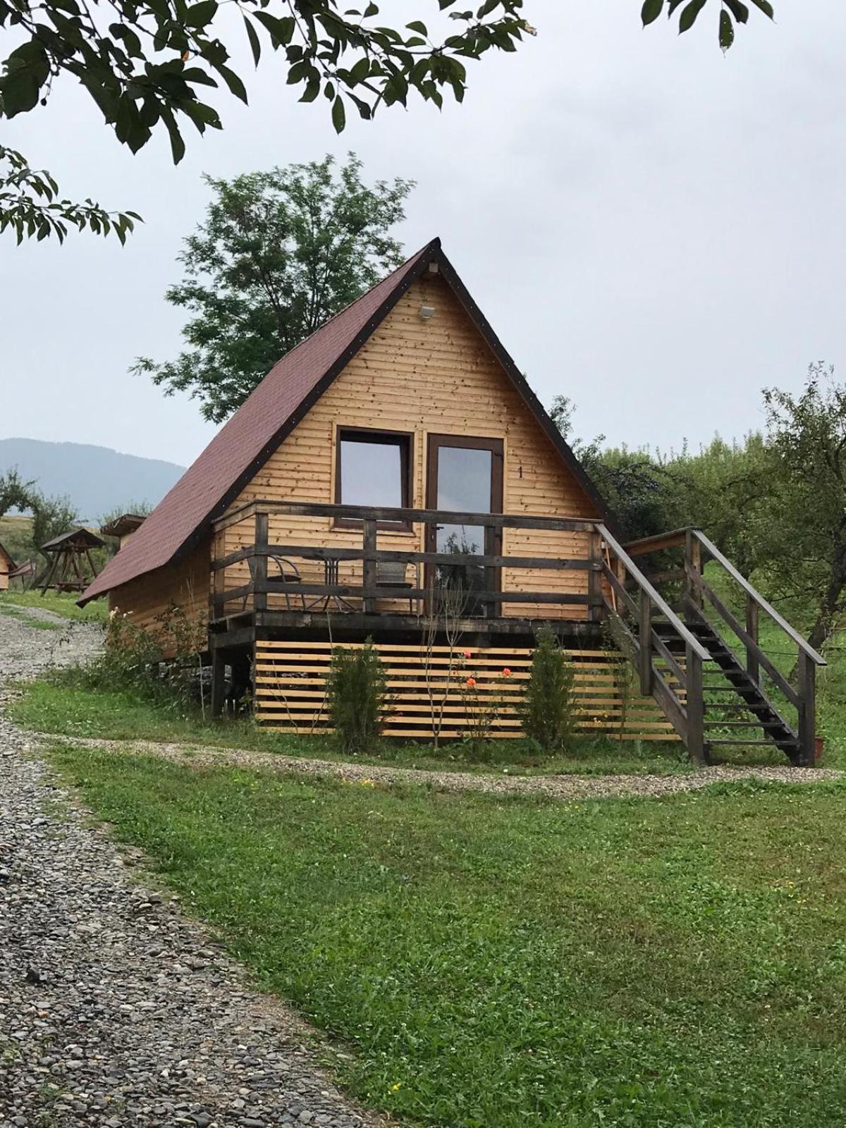 Cabanele Lu' Dinu Curtea De Arges Luaran gambar
